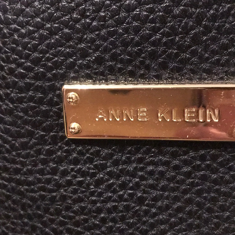 Anne Klein handbag - Picture 2 of 11